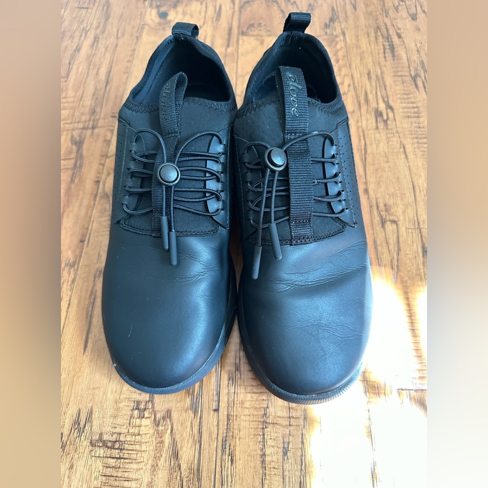 Clove Core Classic Black Sneakers, size W 10/ M 8.5 (unisex) - Picture 3 of 9